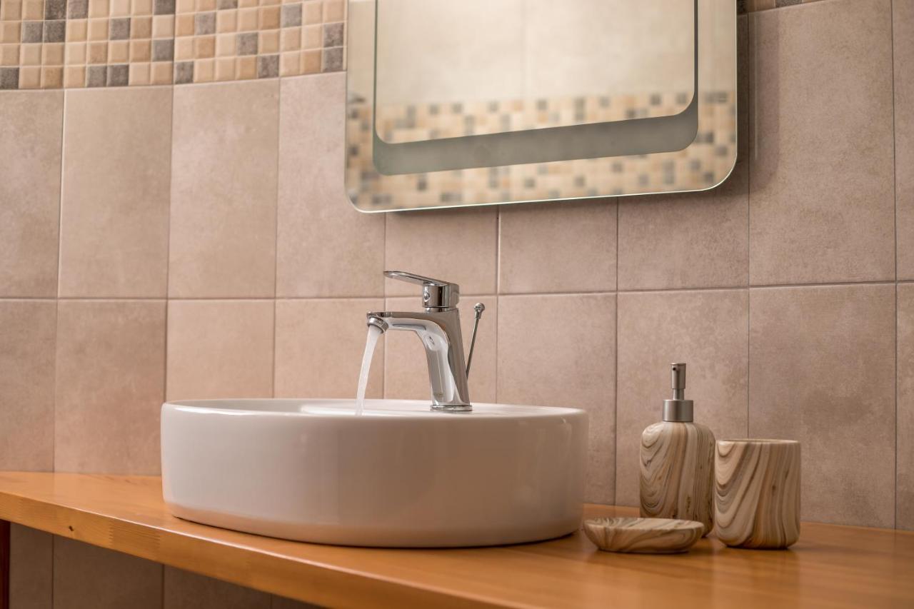 M&E Apartments CCharaki Zewnętrze zdjęcie